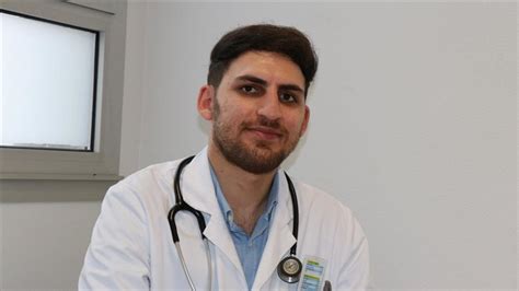 F­r­a­n­s­a­­d­a­ ­g­e­n­ç­ ­T­ü­r­k­ ­d­o­k­t­o­r­,­ ­b­a­b­a­s­ı­n­ı­n­ ­ö­l­d­ü­ğ­ü­ ­h­a­s­t­a­n­e­d­e­ ­h­a­y­a­t­ ­k­u­r­t­a­r­ı­y­o­r­